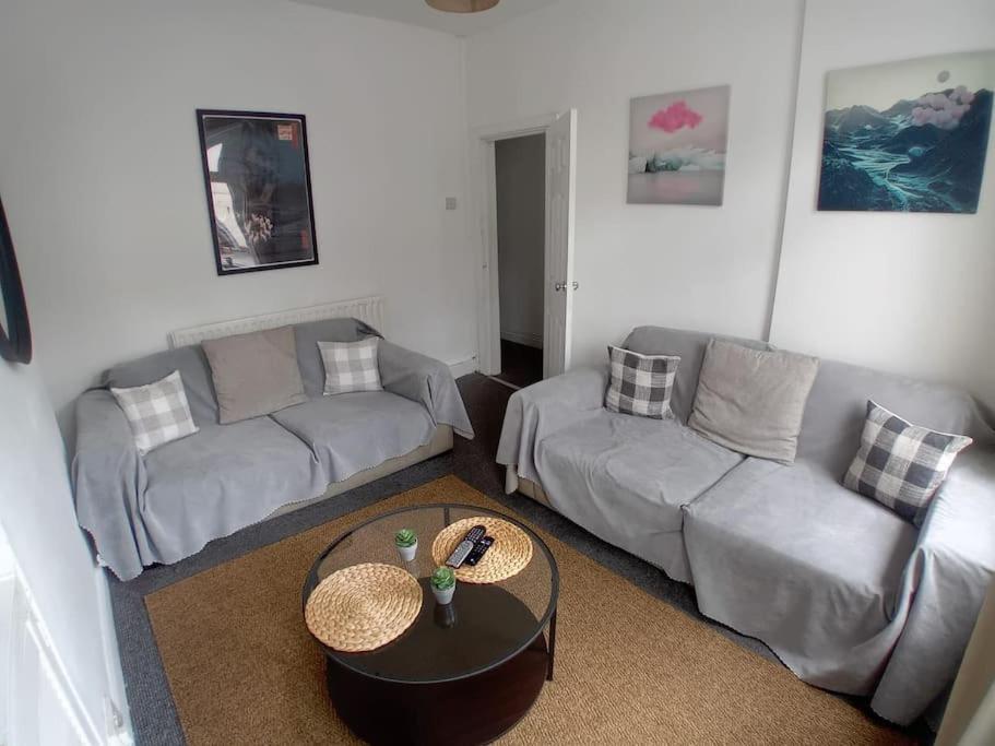 Large Family Home Central Location 3 Double Bedrooms And 1 Single Bedroom Cardiff Zewnętrze zdjęcie